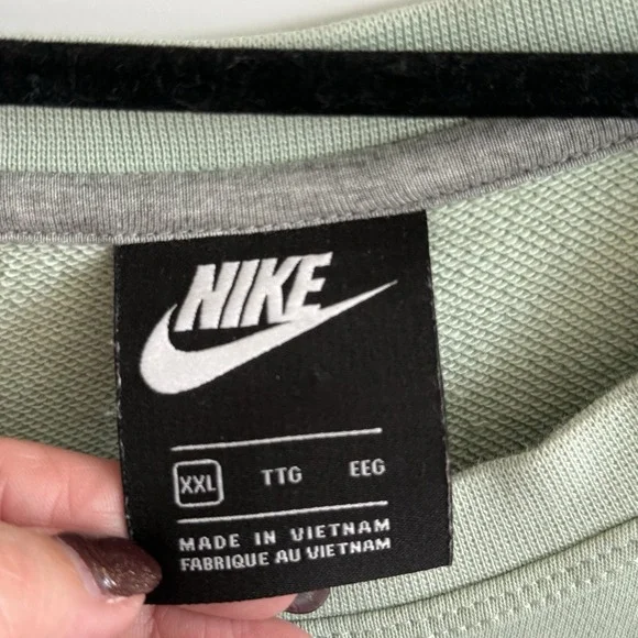 Nike Sportswear Club Fleece Men's‎ Green Crewneck Sweatshirt Size XXL AA3177-317 - Picture 3 of 8